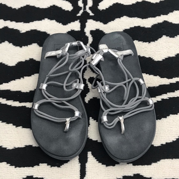 Teva Shoes | Teva Voya Infinity Silver Metallic Sandal Sz6 | Poshmark